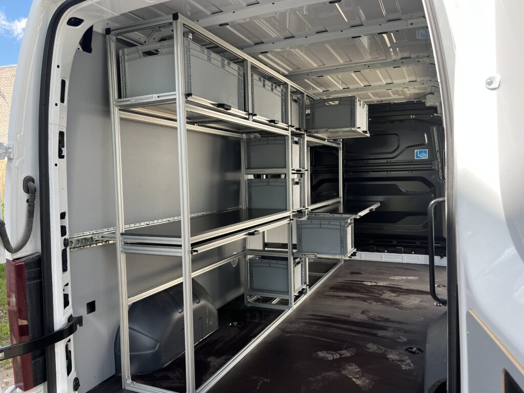 priwood-mobiilne-kontor-renault-master-4